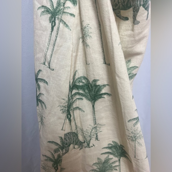 Touche Cross-Back Printed Dress - Picture 8 of 11